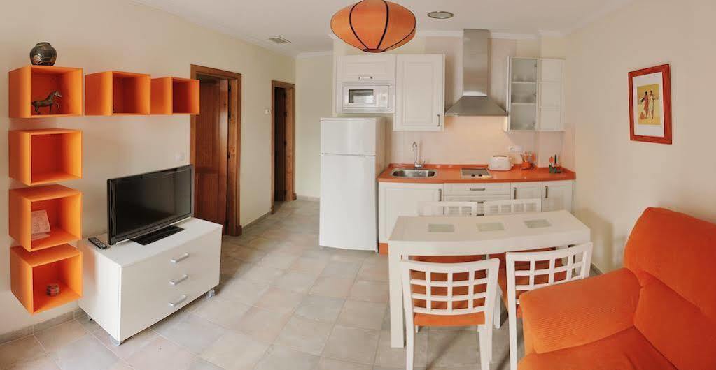 Apartamentos Gravina Тарифа Екстериор снимка